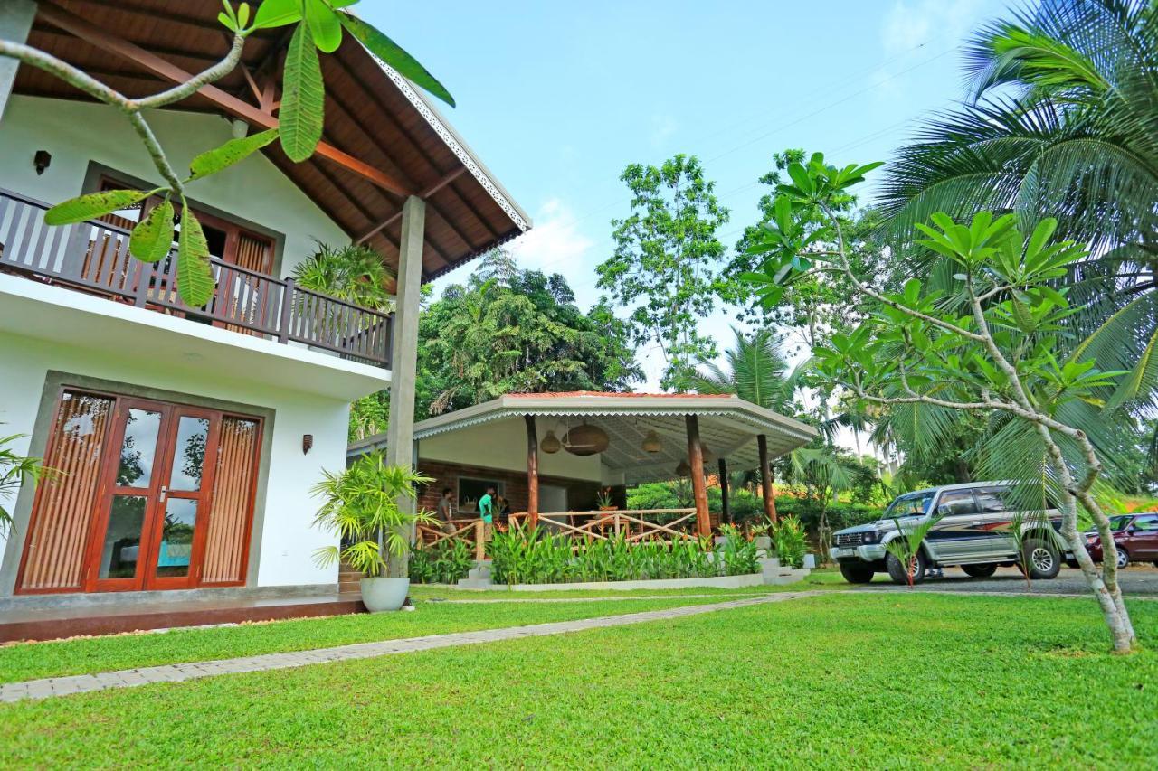 Villa Peacock Walahanduwa Buitenkant foto