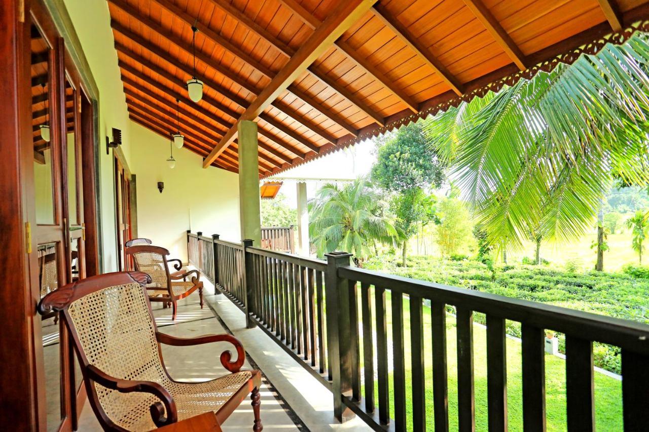 Villa Peacock Walahanduwa Buitenkant foto